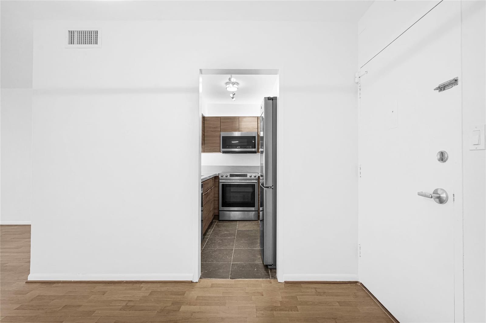 1200 West Avenue 419, Miami Beach, FL 33139 photo 17