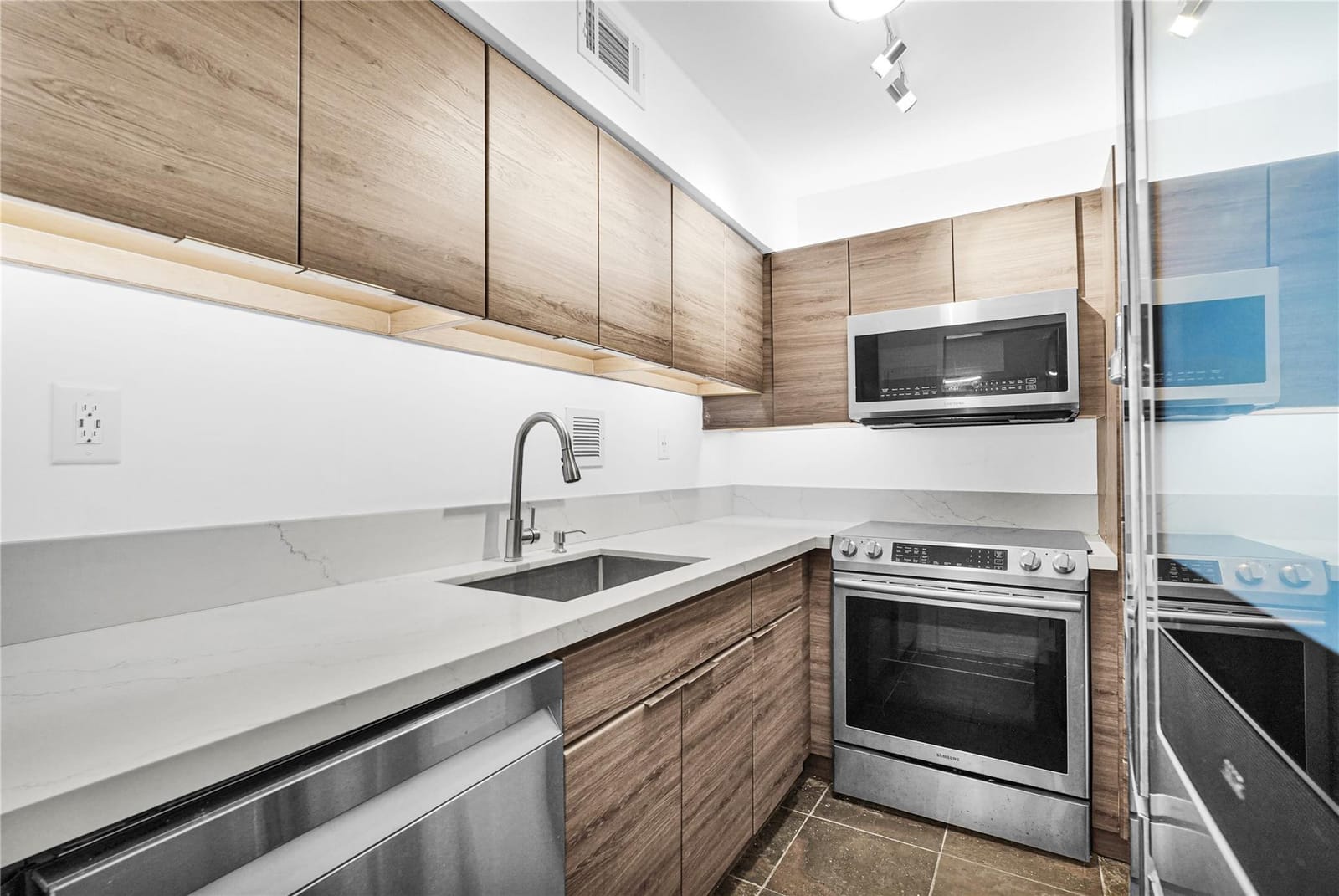 1200 West Avenue 419, Miami Beach, FL 33139 photo 18