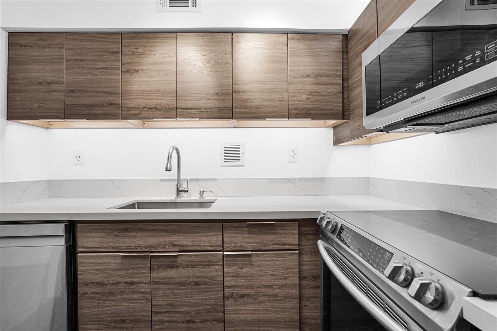 1200 West Avenue 419, Miami Beach, FL 33139 photo 22