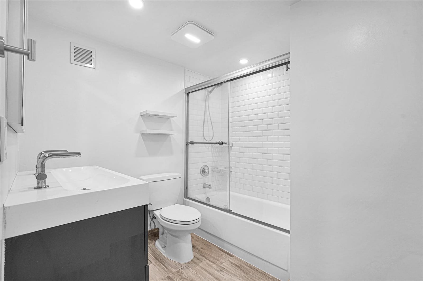 1200 West Avenue 419, Miami Beach, FL 33139 photo 29