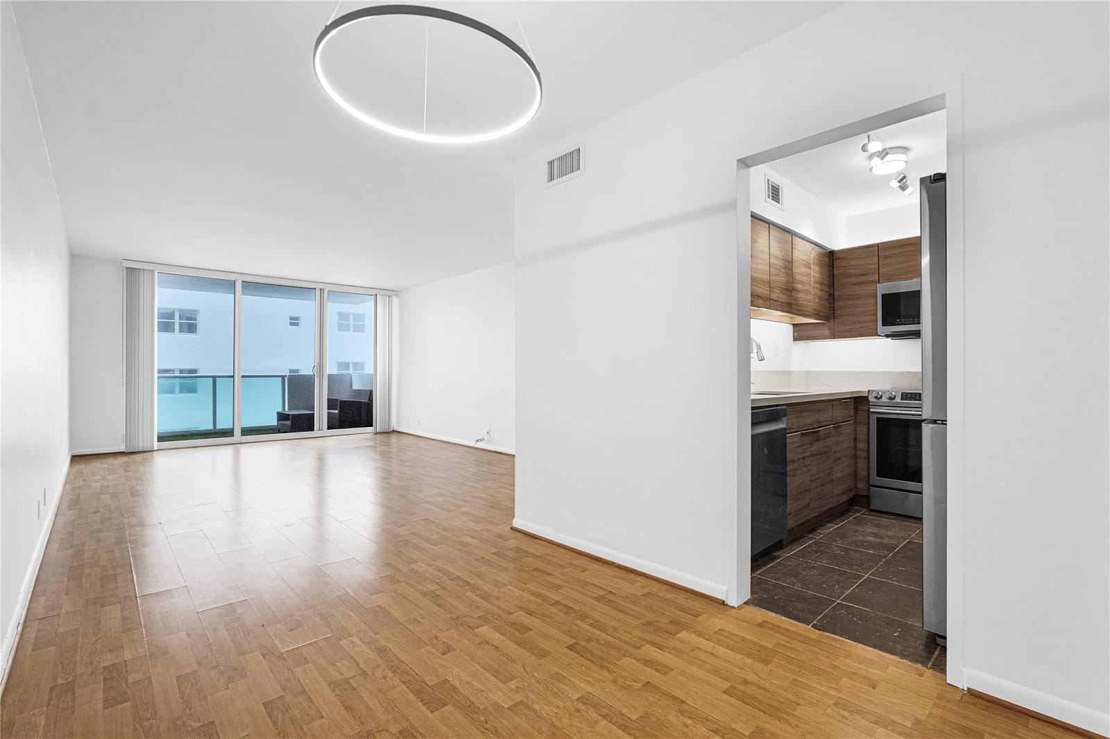 1200 West Avenue 419, Miami Beach, FL 33139 photo 9