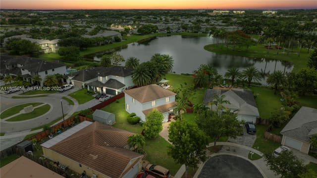 402 SE 30th Terrace, sold in Rauls Place At Oasis, Homestead, FL