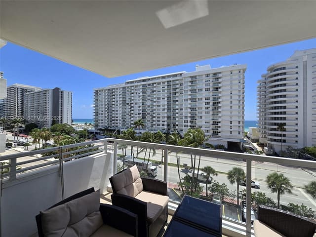 5600 Collins Avenue 7V, sold in 5600 Condo, Miami Beach, FL