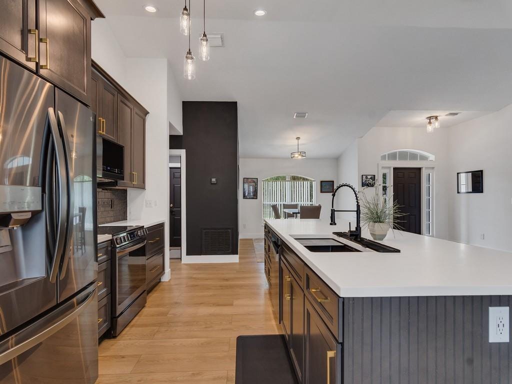 409 Bywood Avenue — photo 2