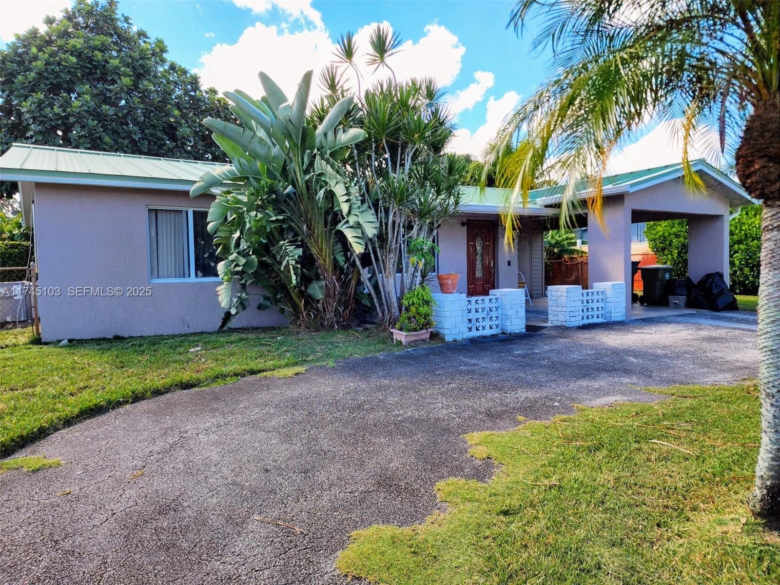 2633 NW 9th Lane, Wilton Manors, FL 33311