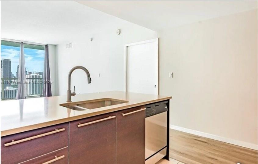 1900 N Bayshore Drive 3909 — photo 6