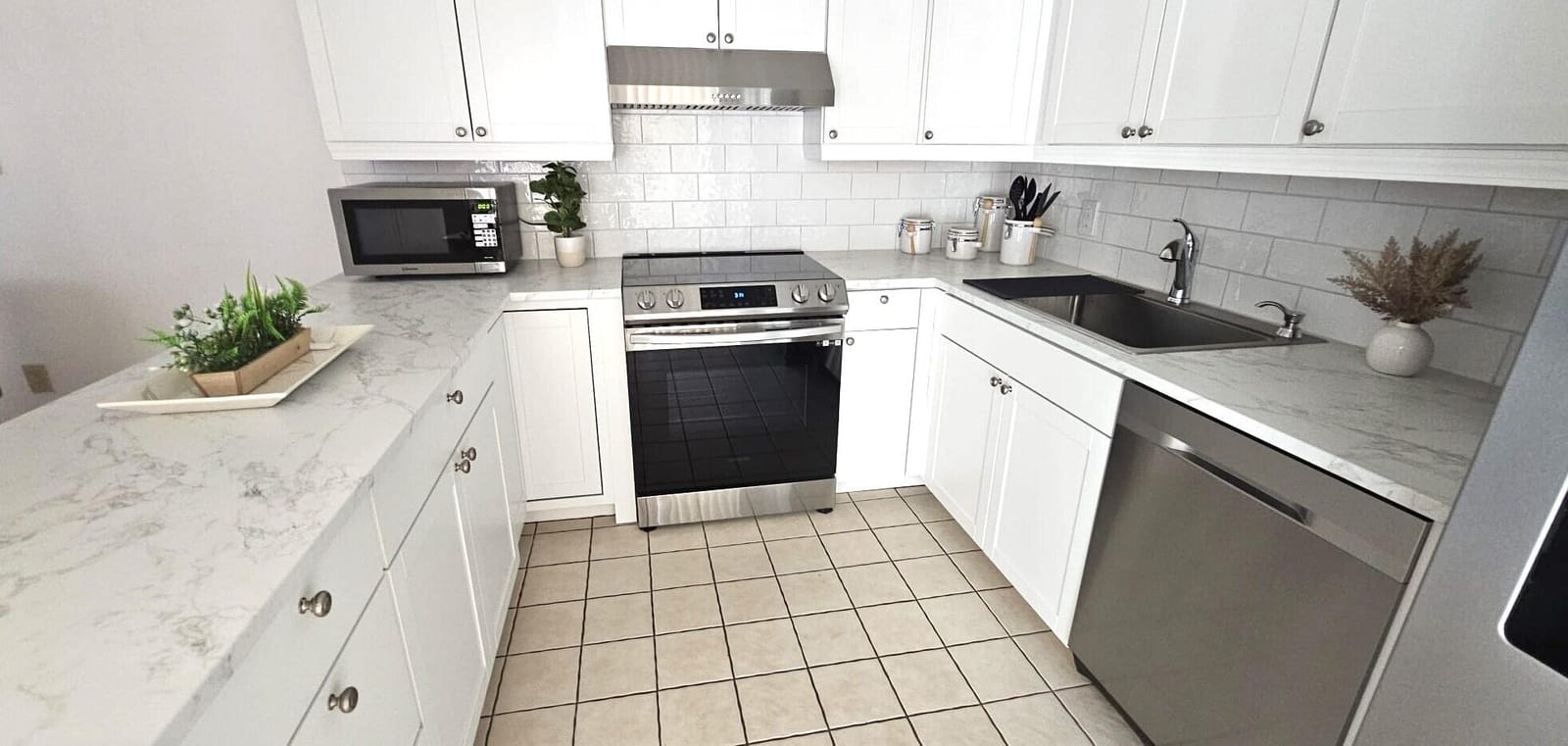 335 S Waverly Place 7a — photo 11