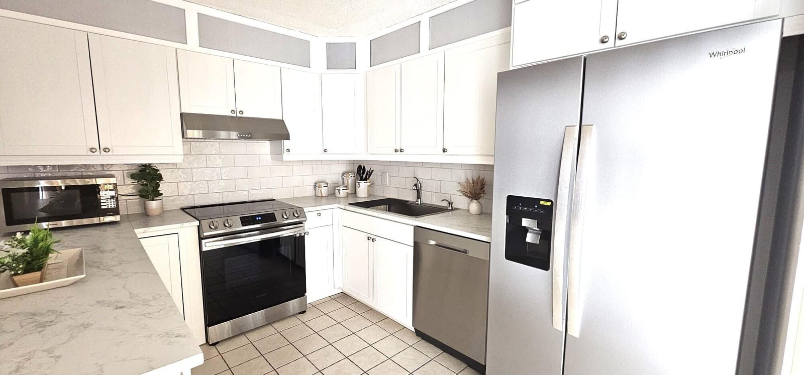 335 S Waverly Place 7a — photo 10