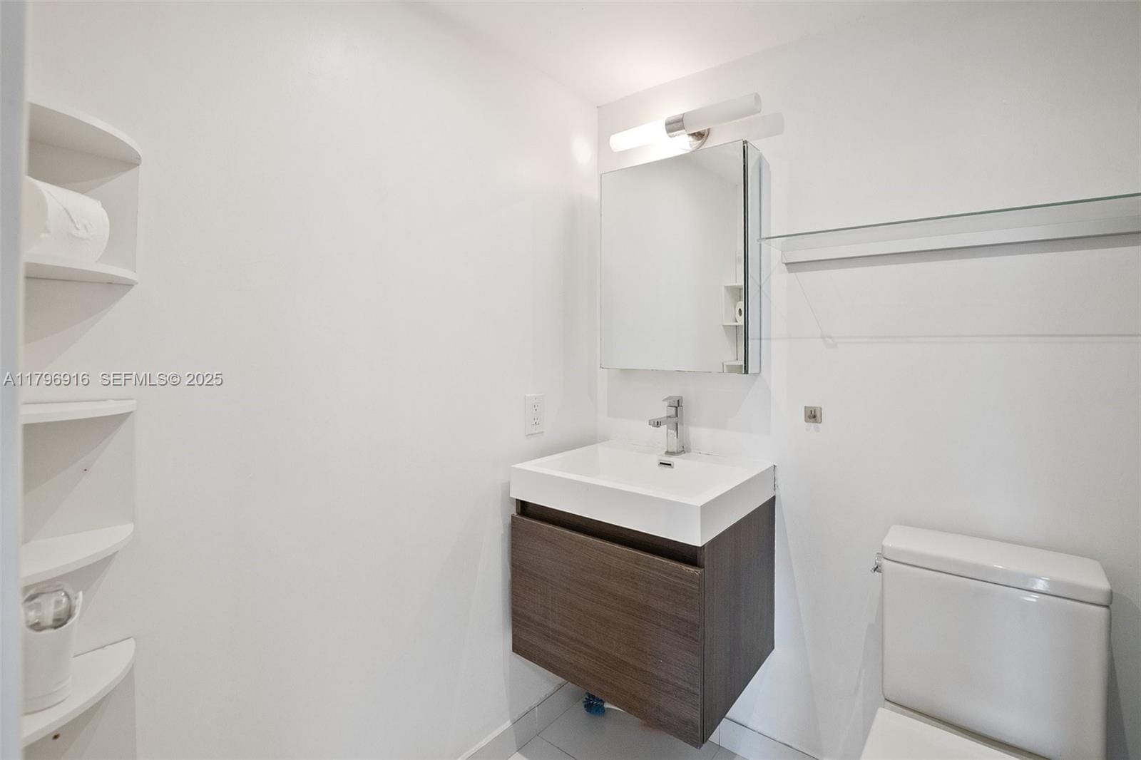 800 NE 195th Street 204, Miami, FL 33179 photo 17