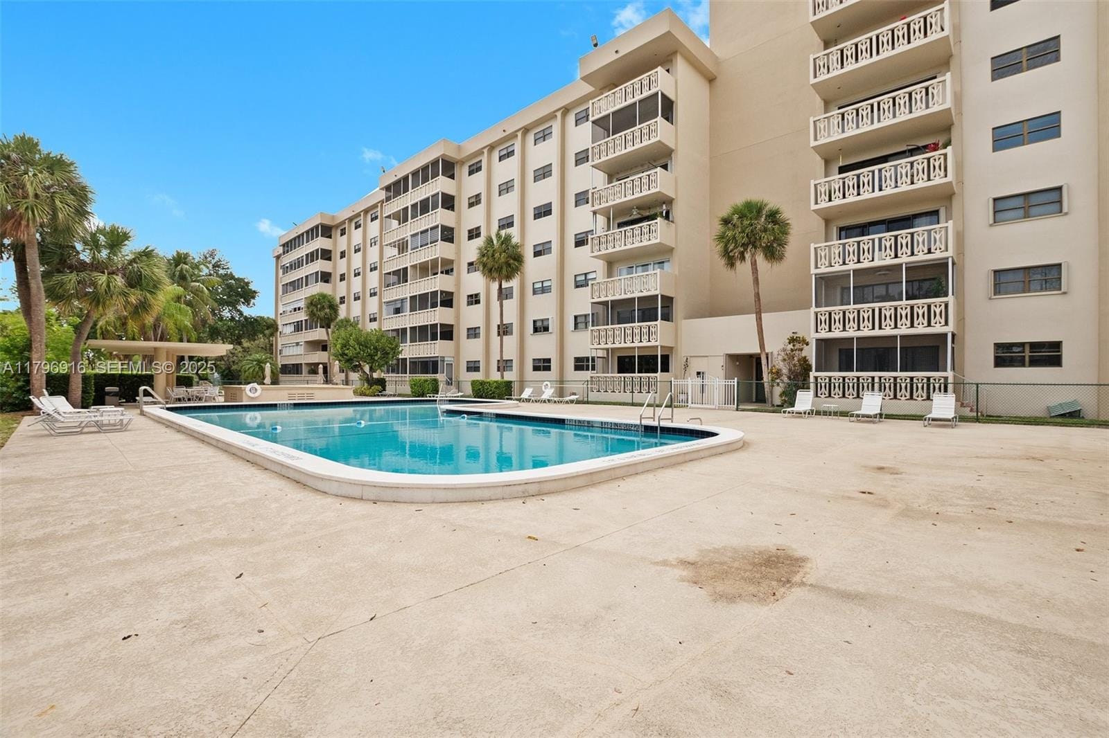 800 NE 195th Street 204, Miami, FL 33179 photo 18