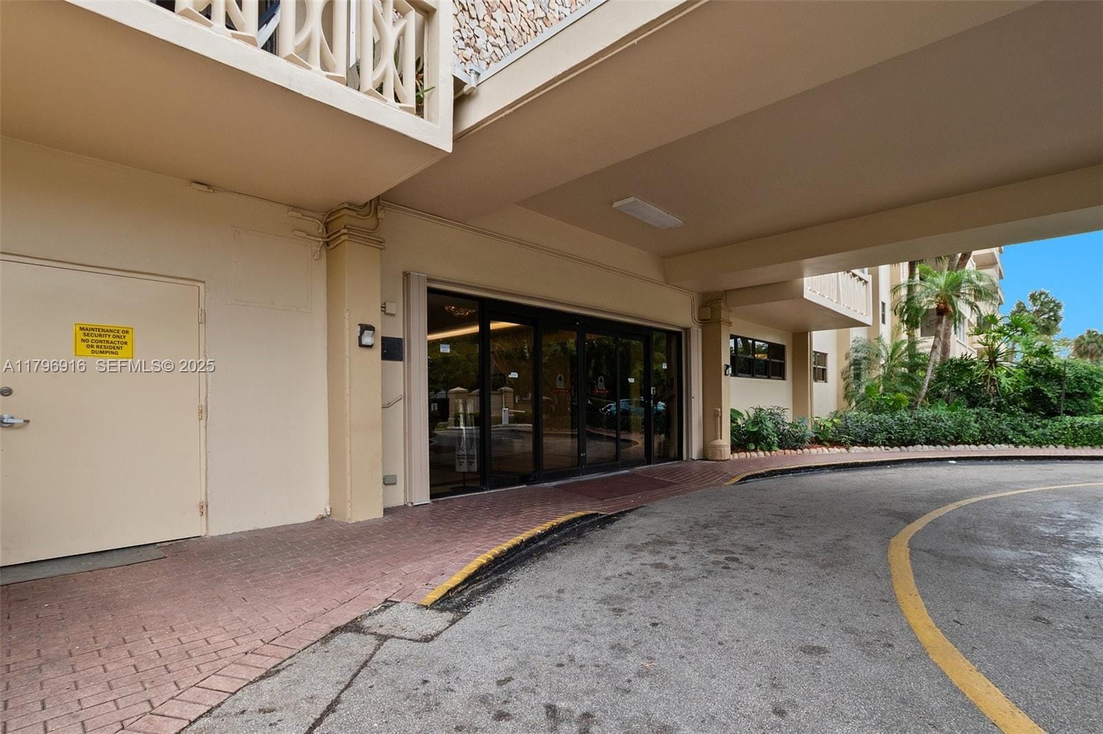 800 NE 195th Street 204, Miami, FL 33179 photo 24