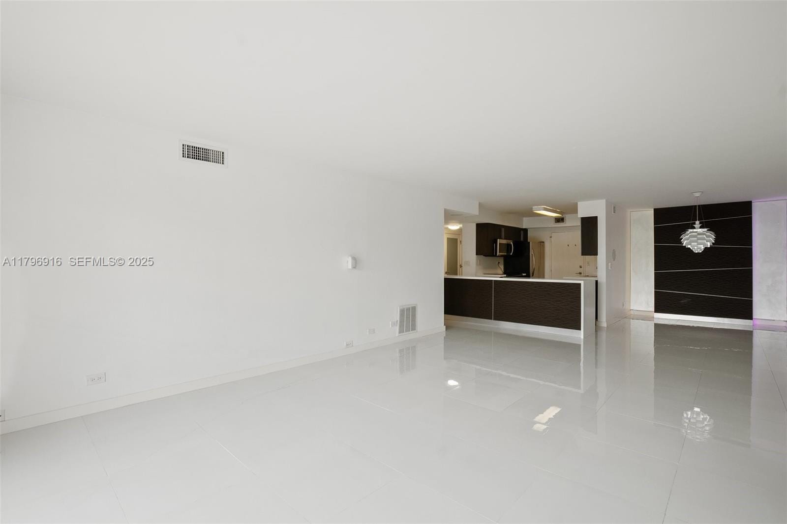 800 NE 195th Street 204, Miami, FL 33179 photo 5