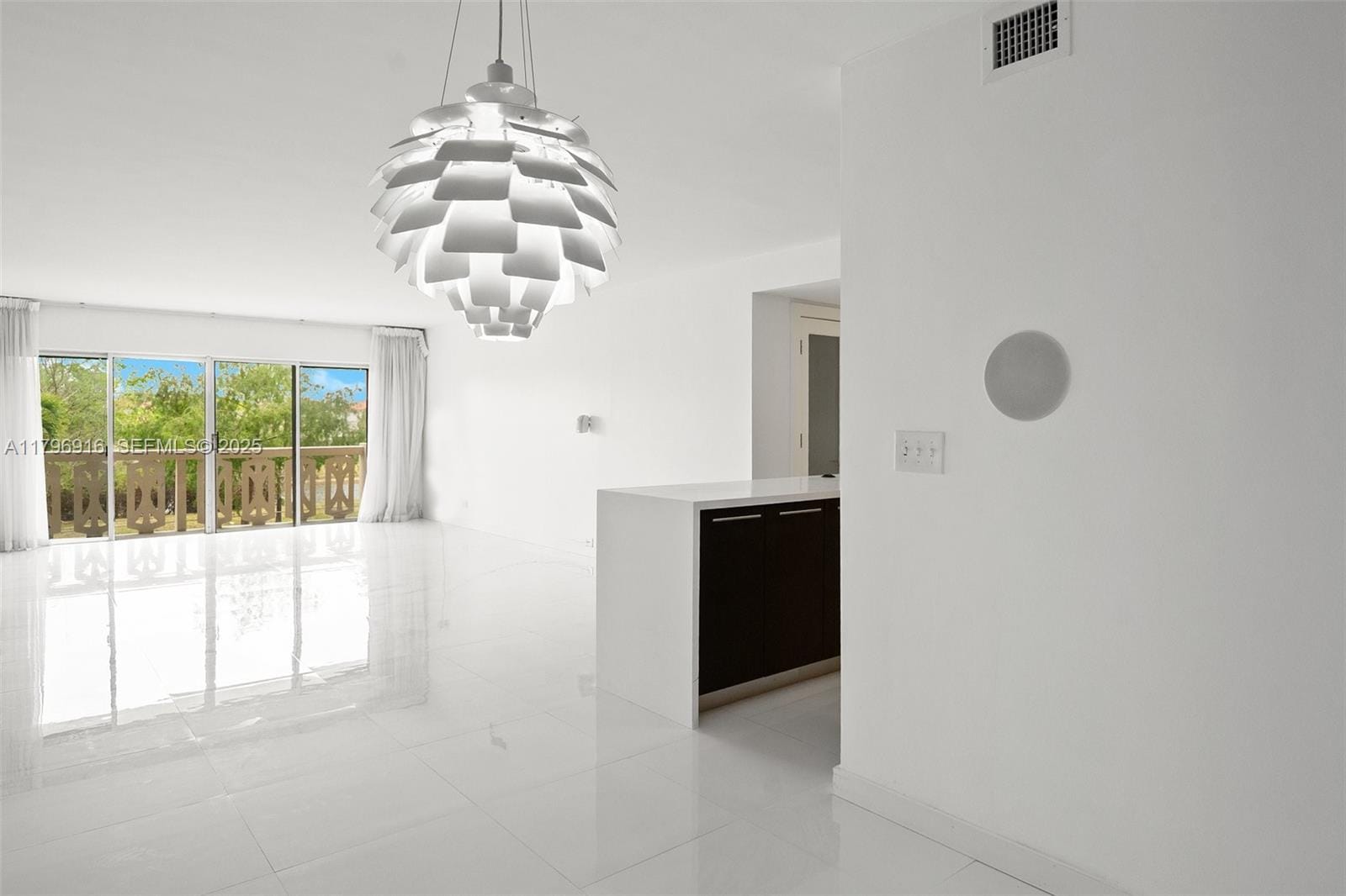800 NE 195th Street 204, Miami, FL 33179 photo 8