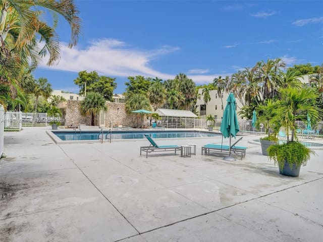 20301 NE 30th Avenue 122-5, Villa Dorada, Aventura, FL