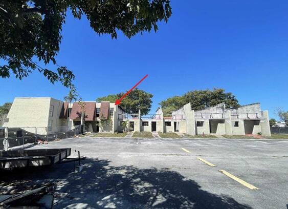 8921 Palm Tree Lane 8921, Westview Condominium No One, Pembroke Pines, FL