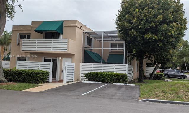14352 SW 96th Lane, Miami, FL 33186