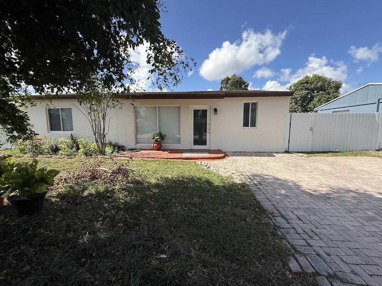 2271 SW 42nd Way, Fort Lauderdale, FL 33317 photo 1