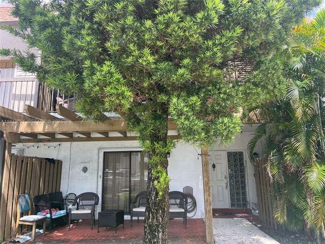 6885 NW 169th Street 66D, sold in Woods Landing, Hialeah, FL