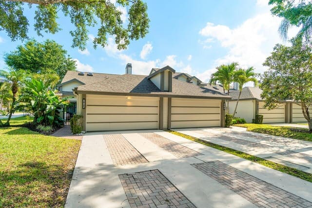 602 Landings Boulevard, sold in Landings At River Bridge, Greenacres, FL