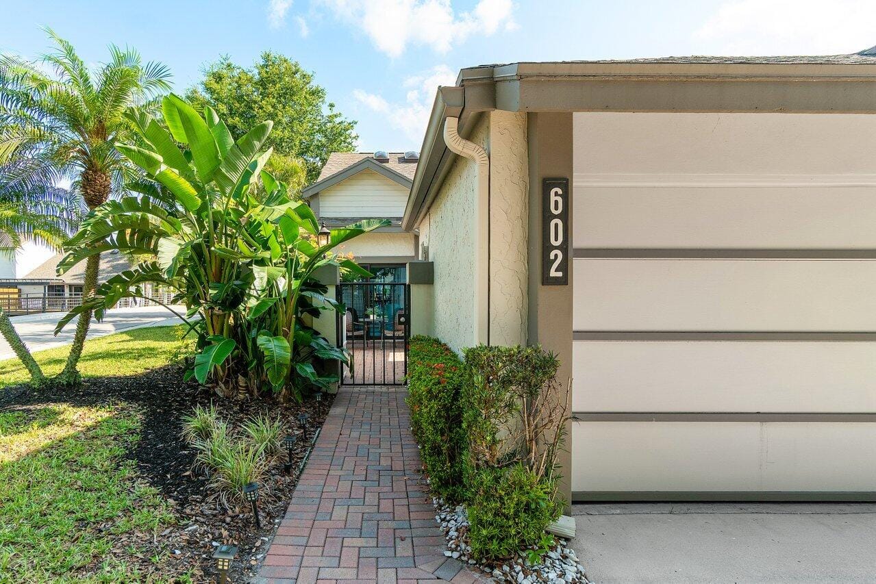 602 Landings Boulevard, Greenacres, FL 33413 photo 2