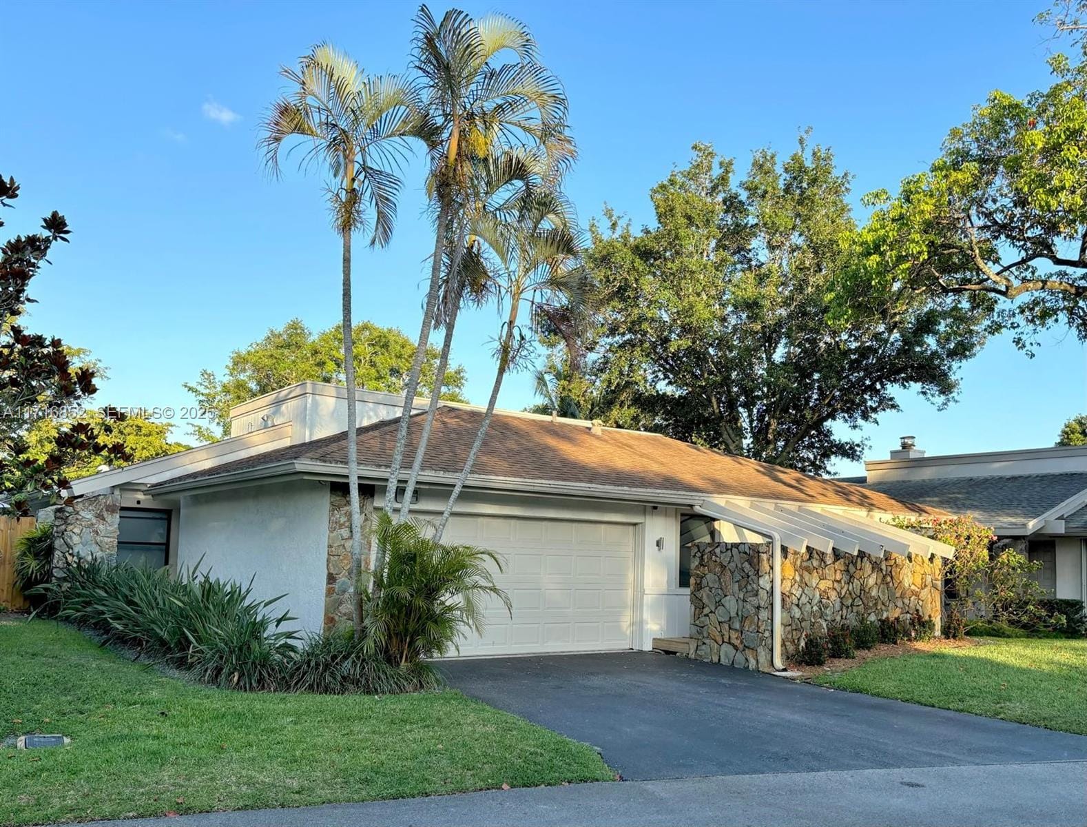 109 Kensington Road, Hollywood, FL 33021