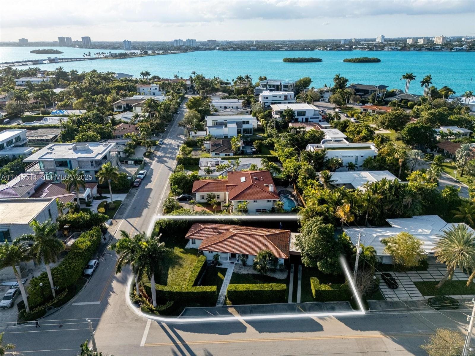 3 bedroom home for sale at 10110 Broadview, Bay Harbor Islands, FL 33154 — $2,900,000