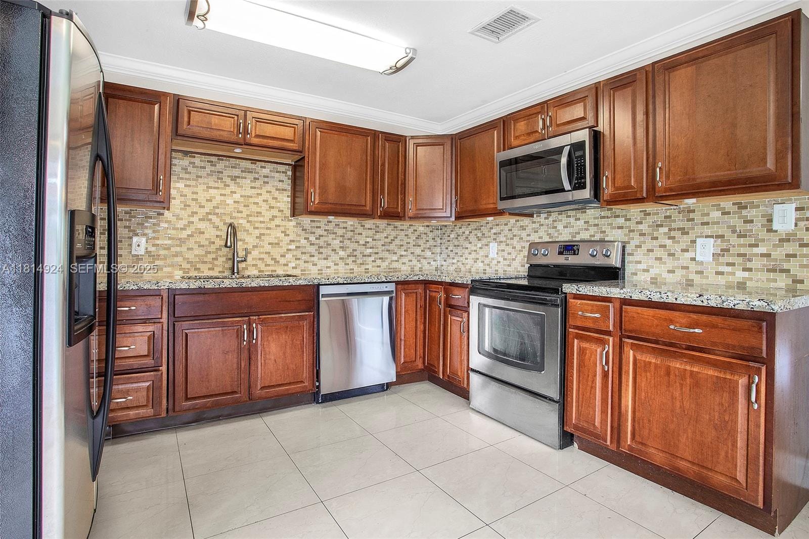 5433 NE 1st Avenue, Oakland Park, FL 33334 photo 11