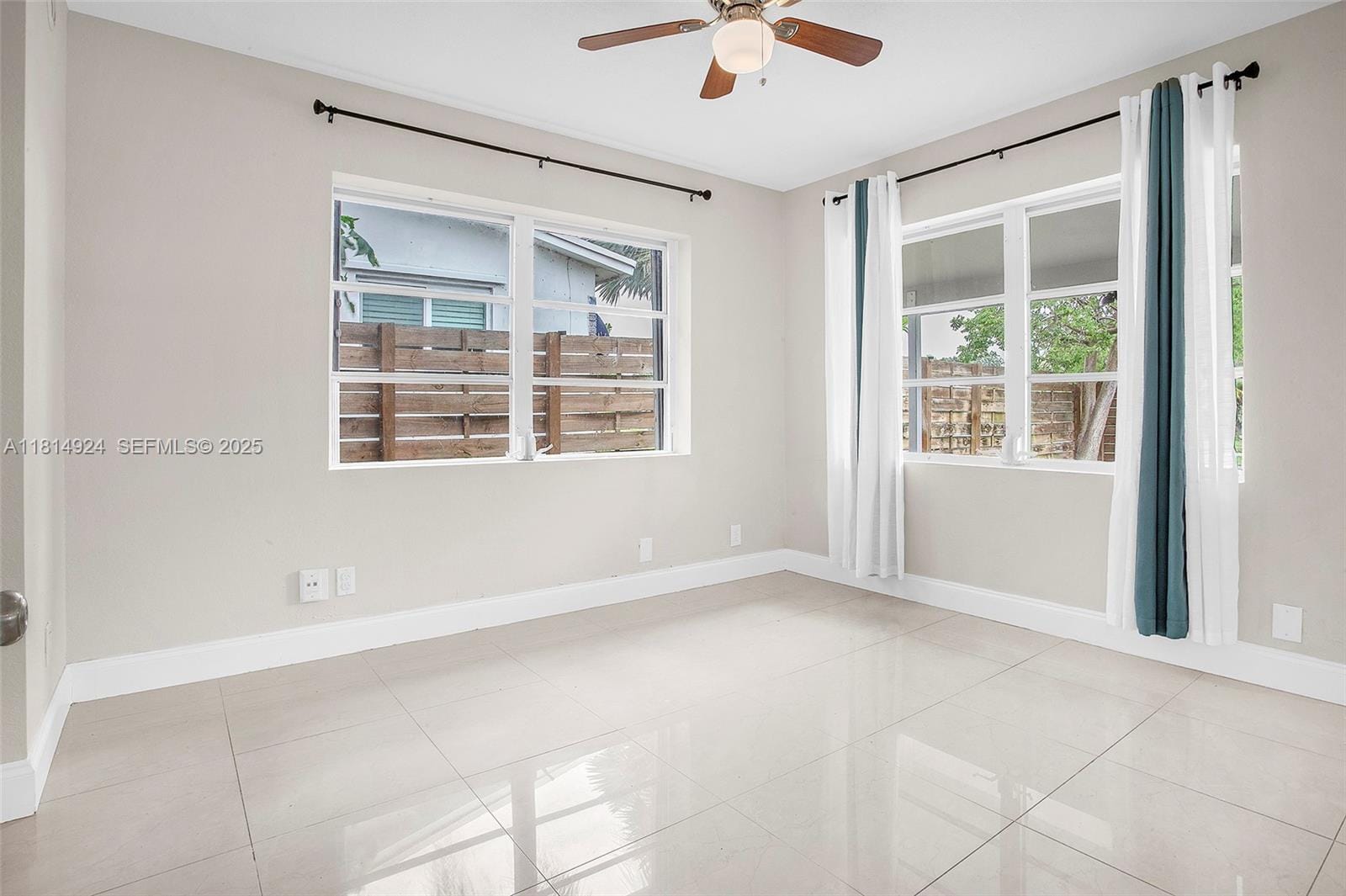5433 NE 1st Avenue, Oakland Park, FL 33334 photo 16