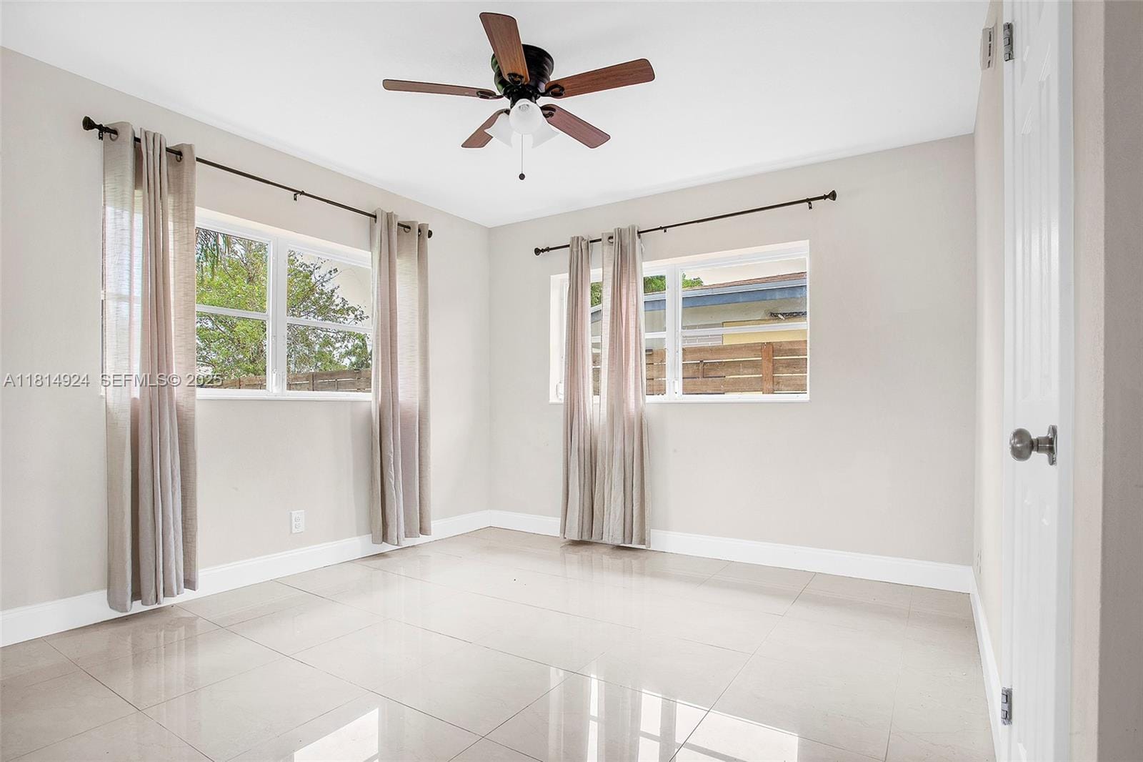 5433 NE 1st Avenue, Oakland Park, FL 33334 photo 23