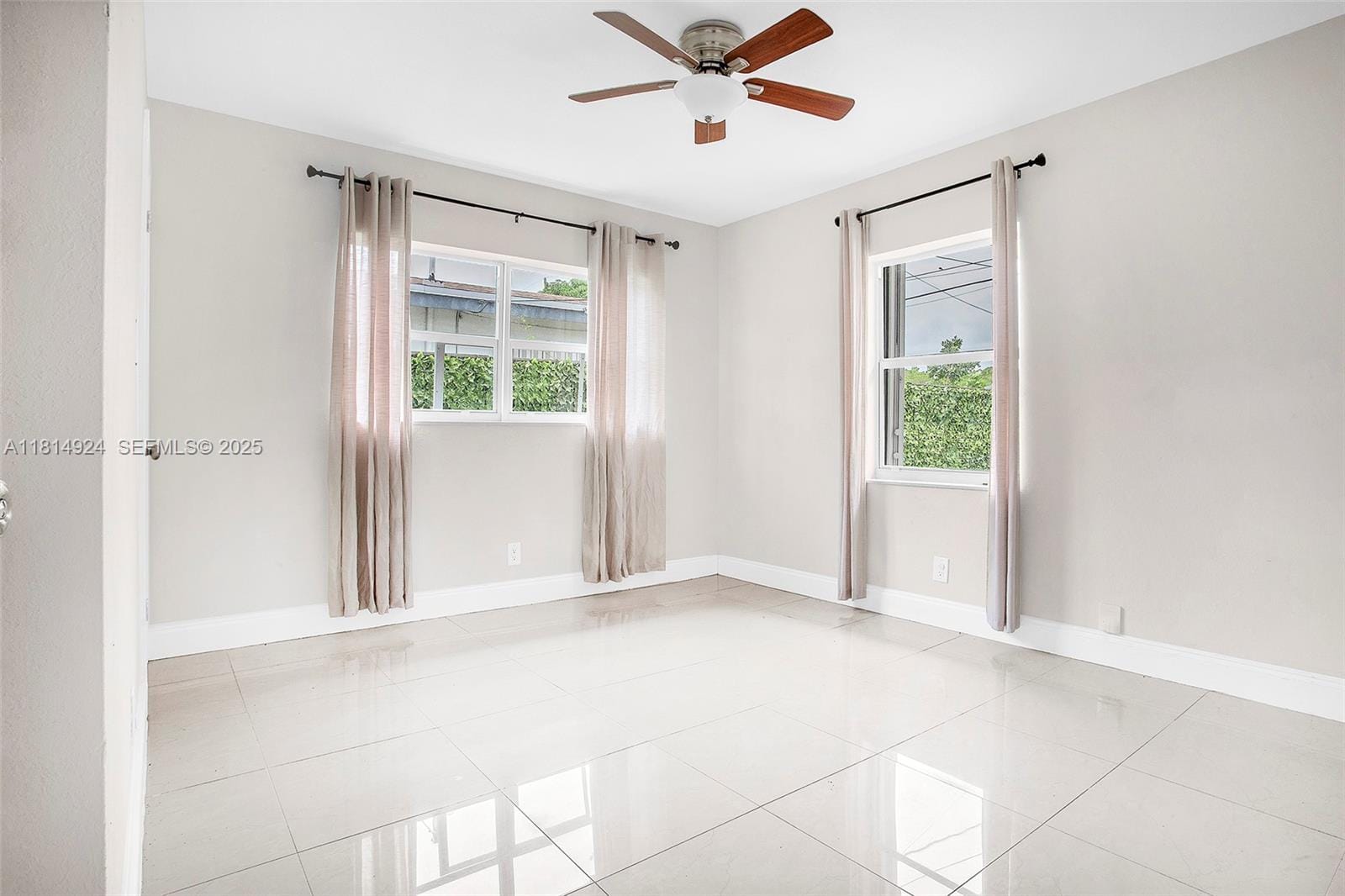 5433 NE 1st Avenue, Oakland Park, FL 33334 photo 27