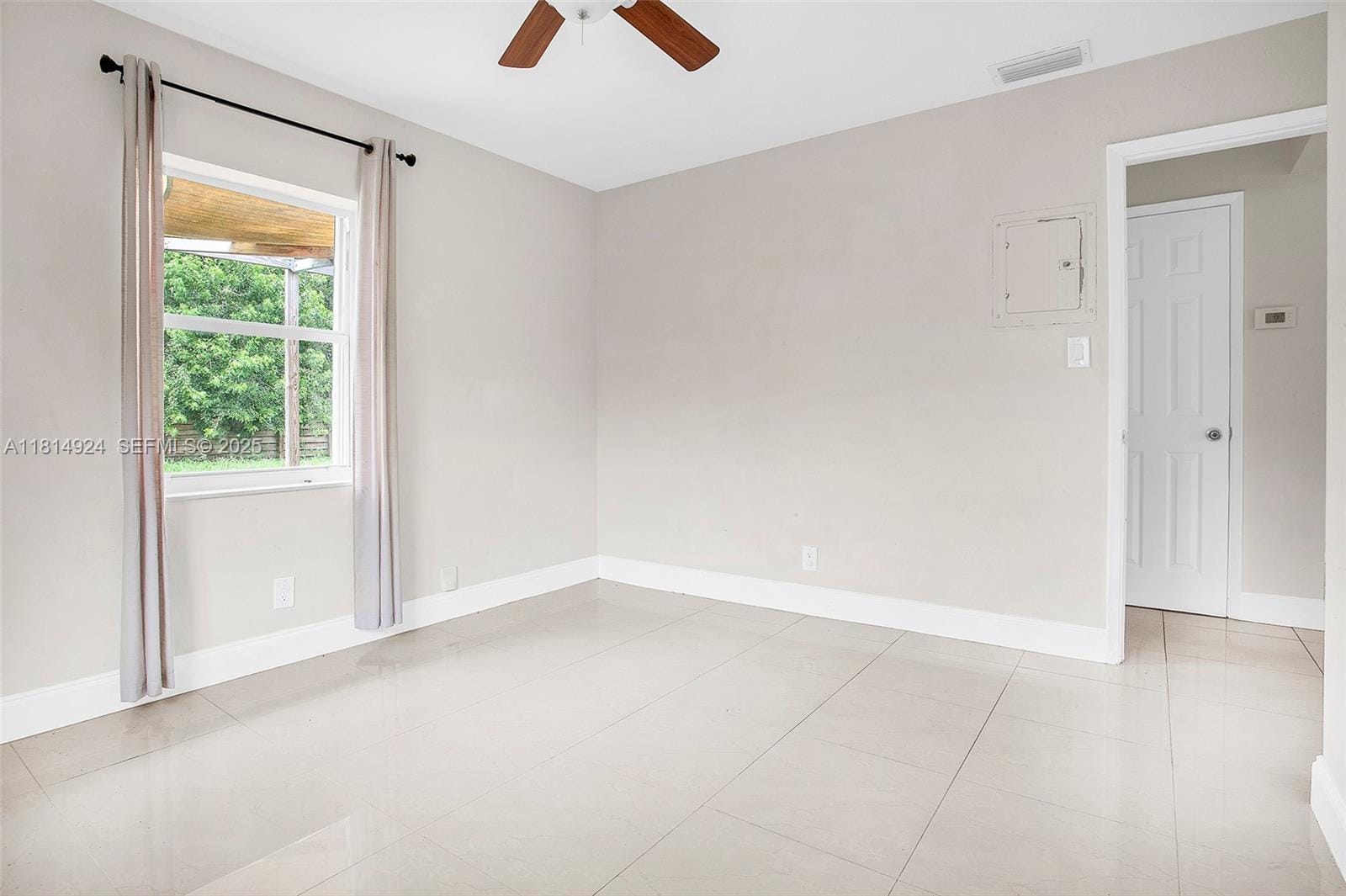 5433 NE 1st Avenue, Oakland Park, FL 33334 photo 28