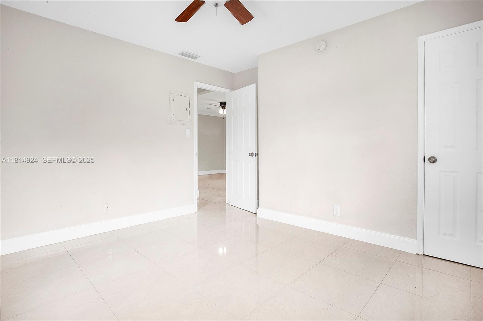 5433 NE 1st Avenue, Oakland Park, FL 33334 photo 29