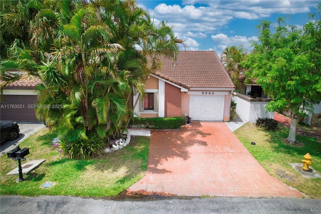 6240 NW 176th Terrace, sold in The Moors Cluster Homes, Hialeah, FL