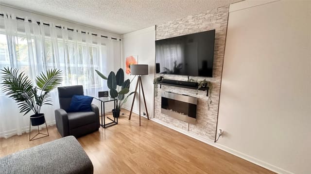 3431 NW 50th Avenue 208, Lauderdale Lakes, FL 33319
