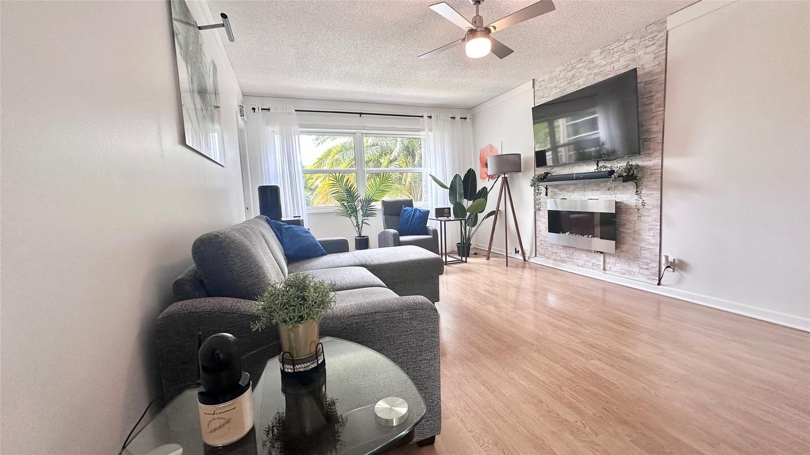 3431 NW 50th Avenue 208 — photo 2