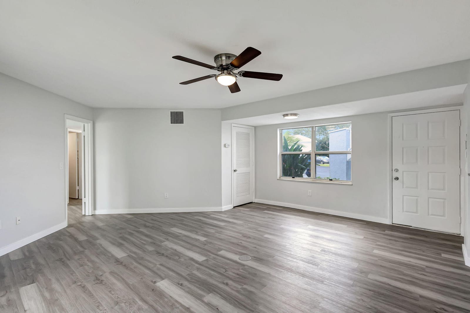 3200 SE Aster Lane S-102, Stuart, FL 34994 photo 2