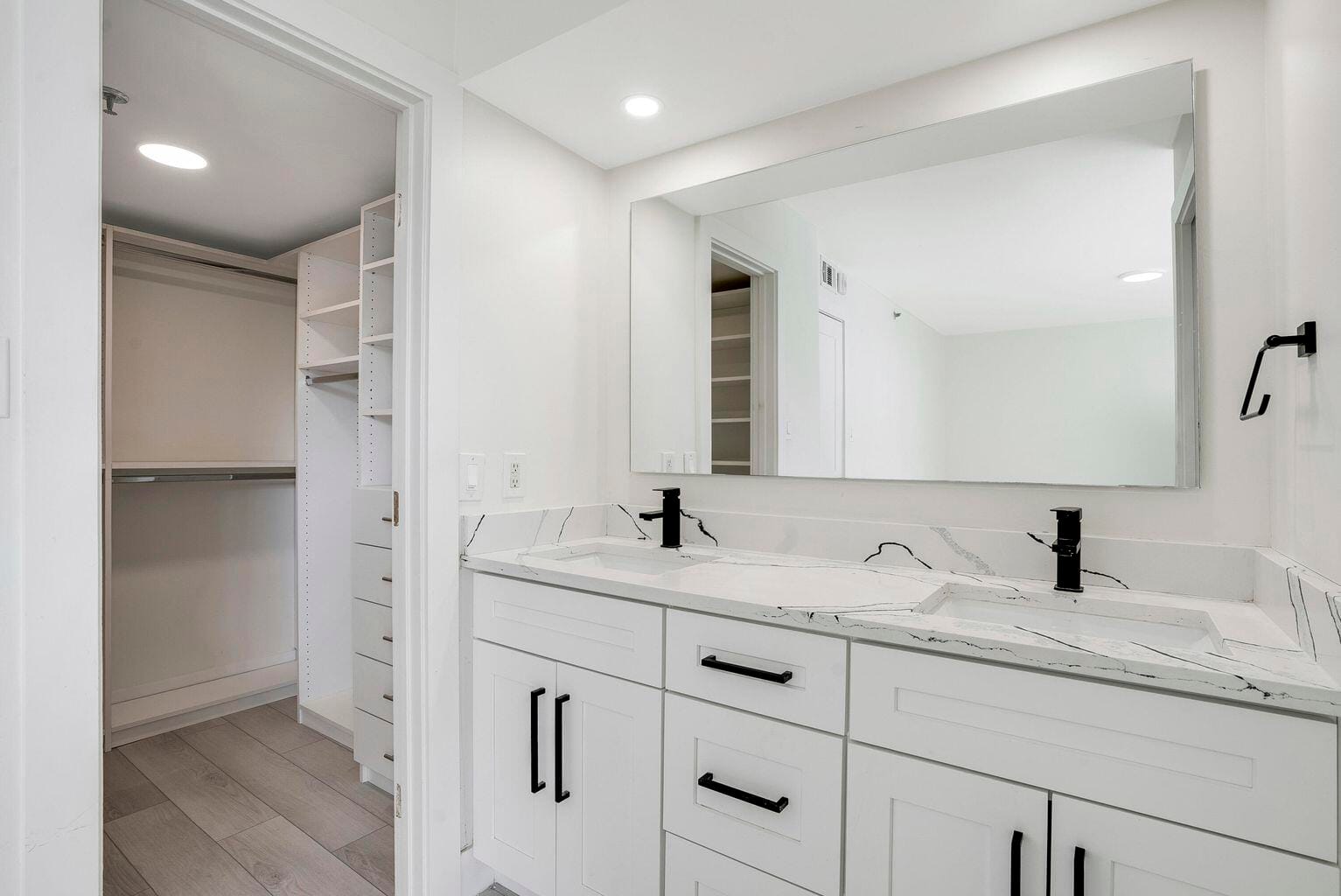 2025 Lavers Circle D208, Delray Beach, FL 33444 photo 11