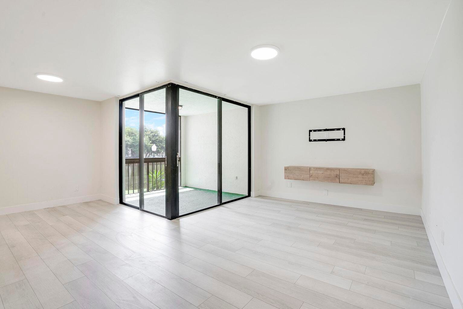 2025 Lavers Circle D208, Delray Beach, FL 33444 photo 8