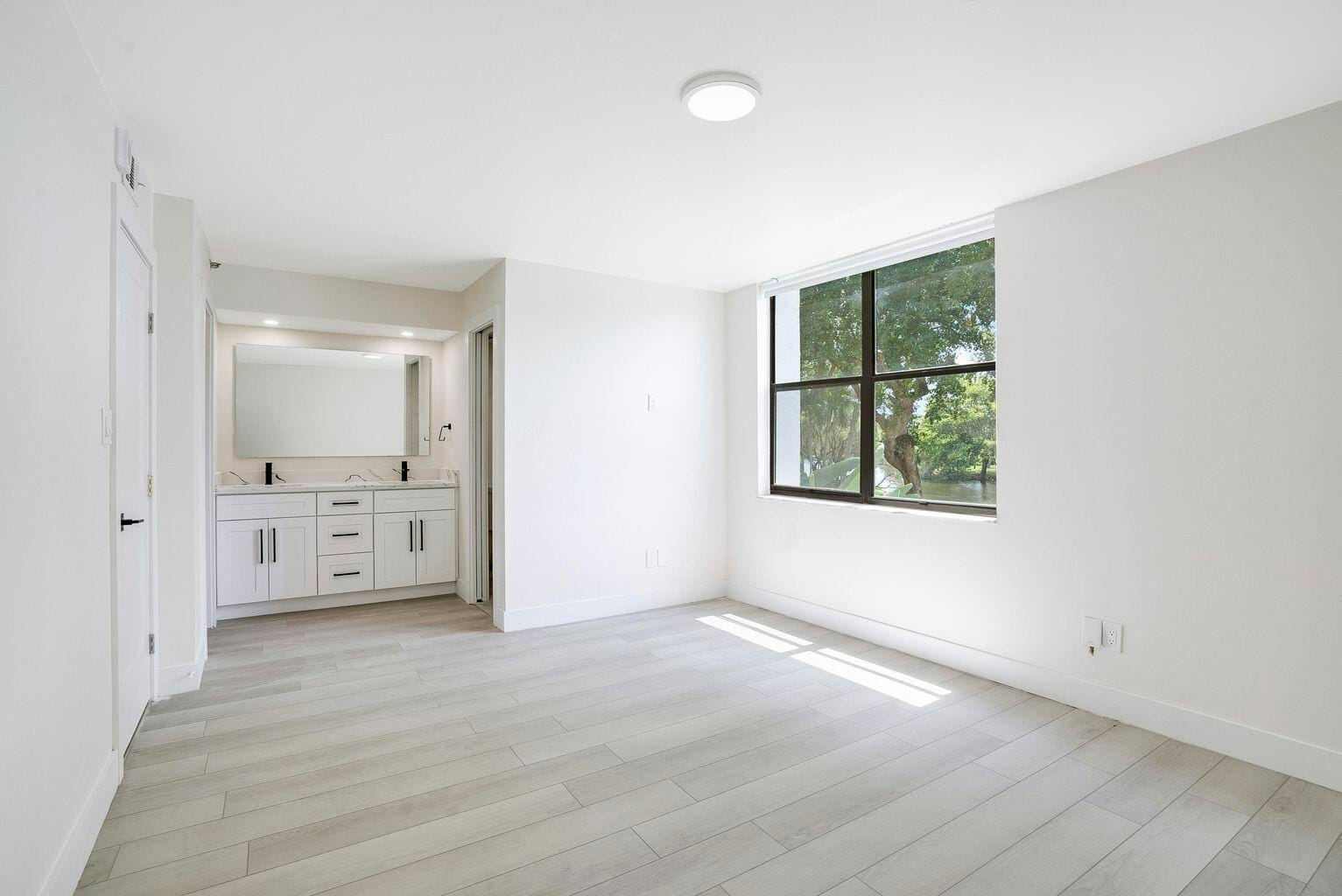 2025 Lavers Circle D208, Delray Beach, FL 33444 photo 9