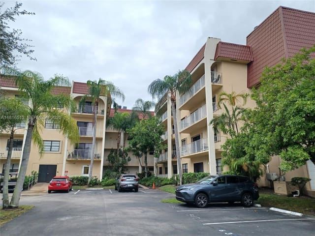 9301 SW 92nd Avenue A320, sold in Wisperwood Village, Miami, FL