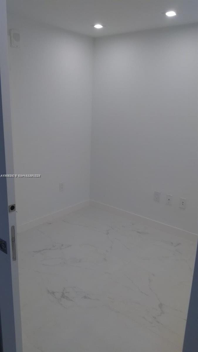 16385 Biscayne Boulevard 2020 — photo 12