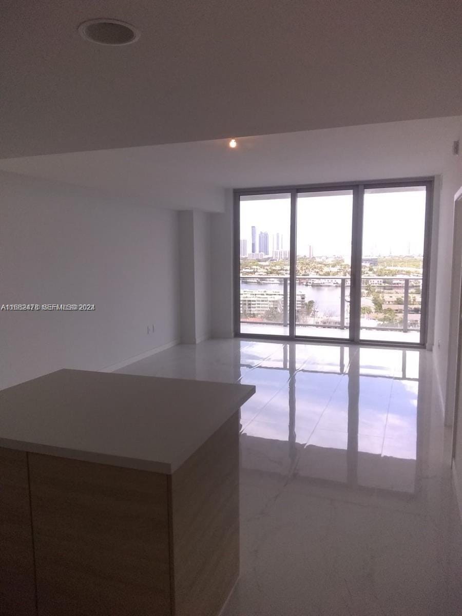 16385 Biscayne Boulevard 2020, North Miami Beach, FL 33160 photo 20