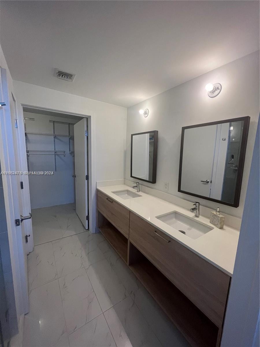 16385 Biscayne Boulevard 2020 — photo 8