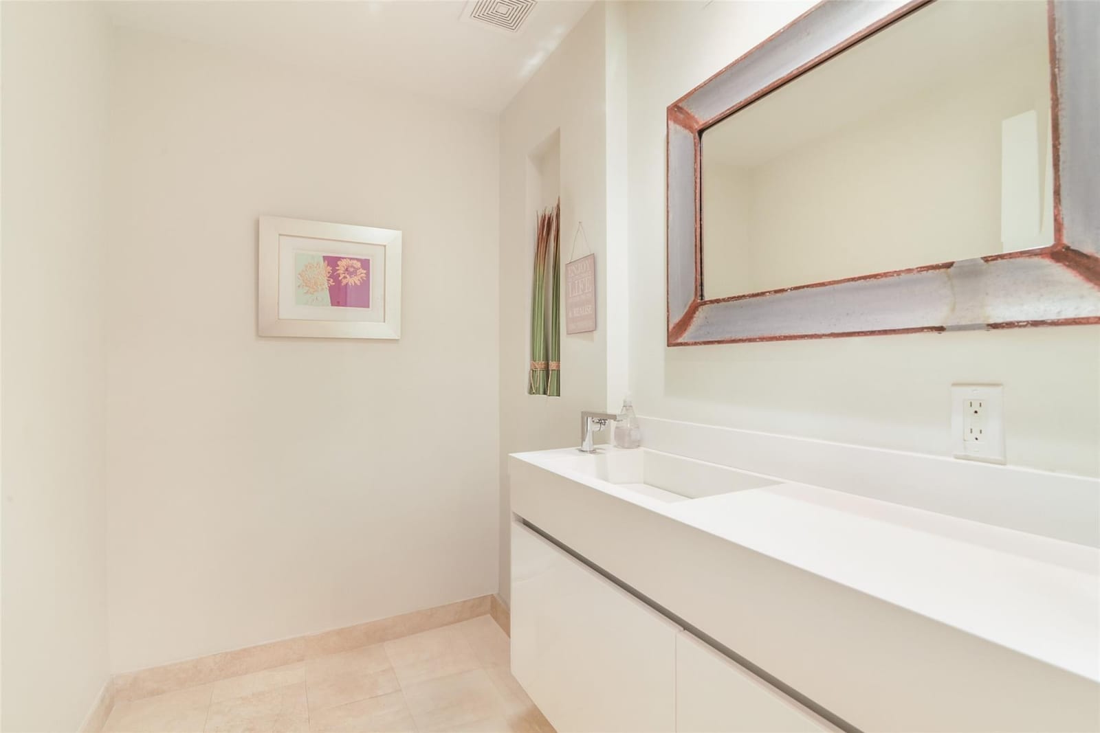 100 S Birch Road 802 — photo 12