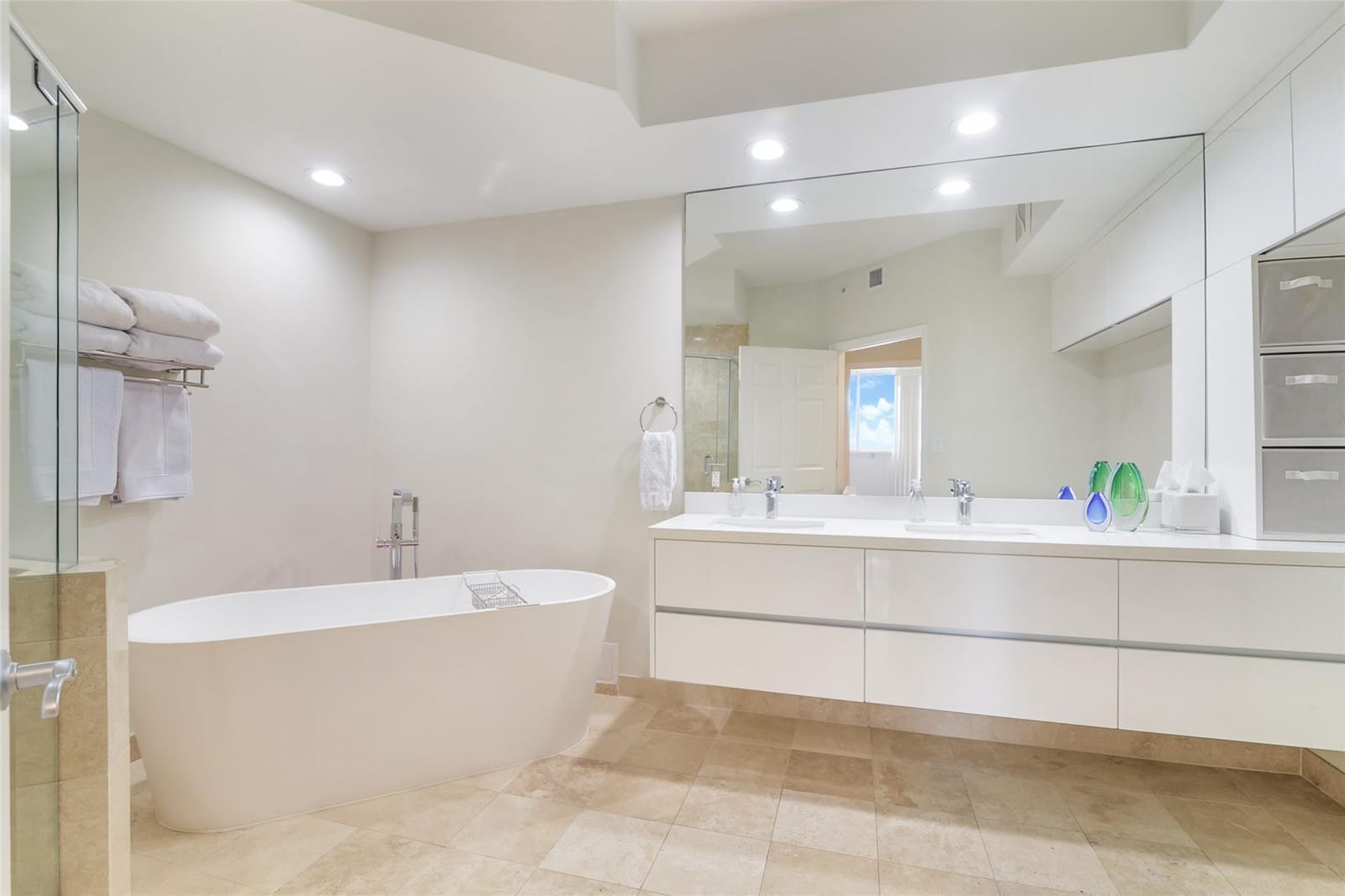 100 S Birch Road 802 — photo 7