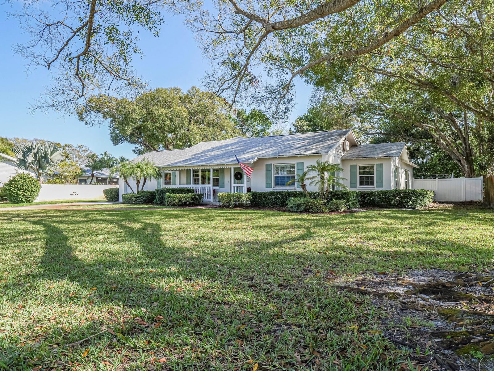 2180 Seville Avenue, Vero Beach, FL 32960 photo 2