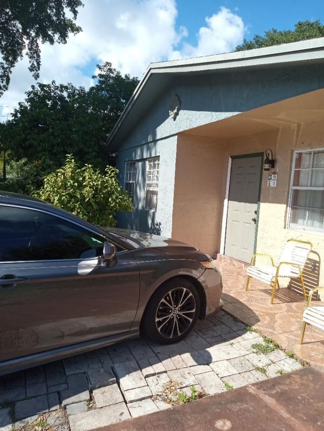 2941 NW 9th Place, sold in Washington Park Second Ad, Fort Lauderdale, FL