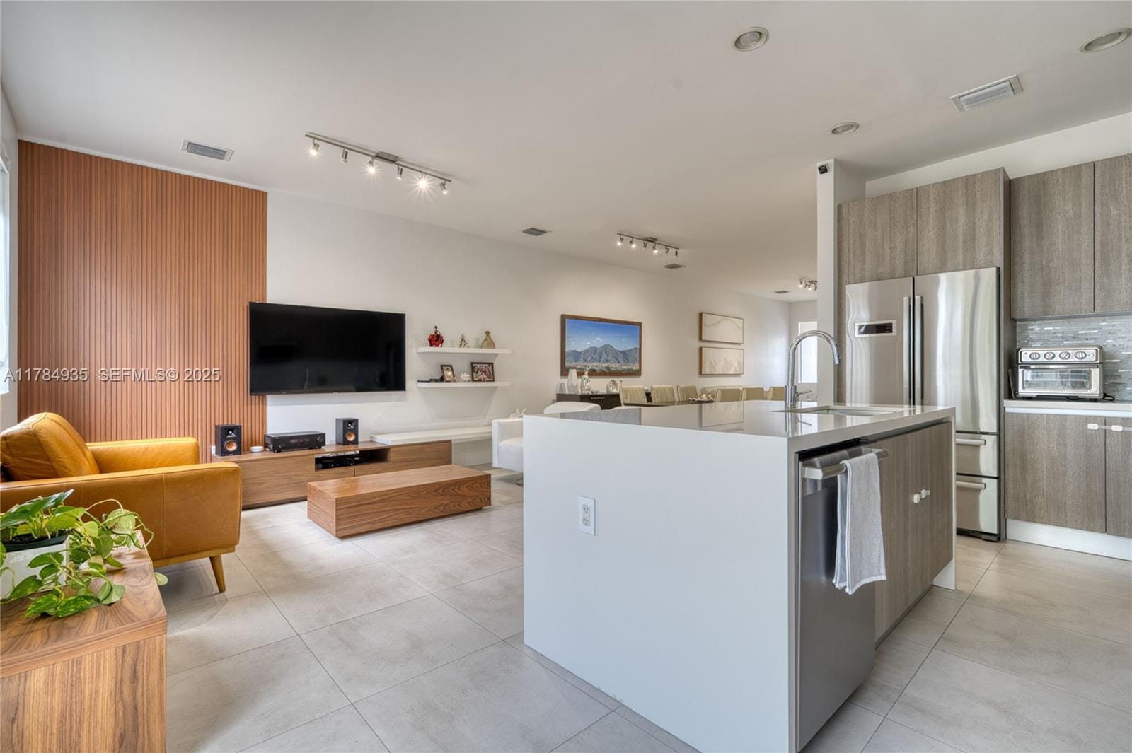10240 NW 72nd Terrace, Doral, FL 33178 photo 8