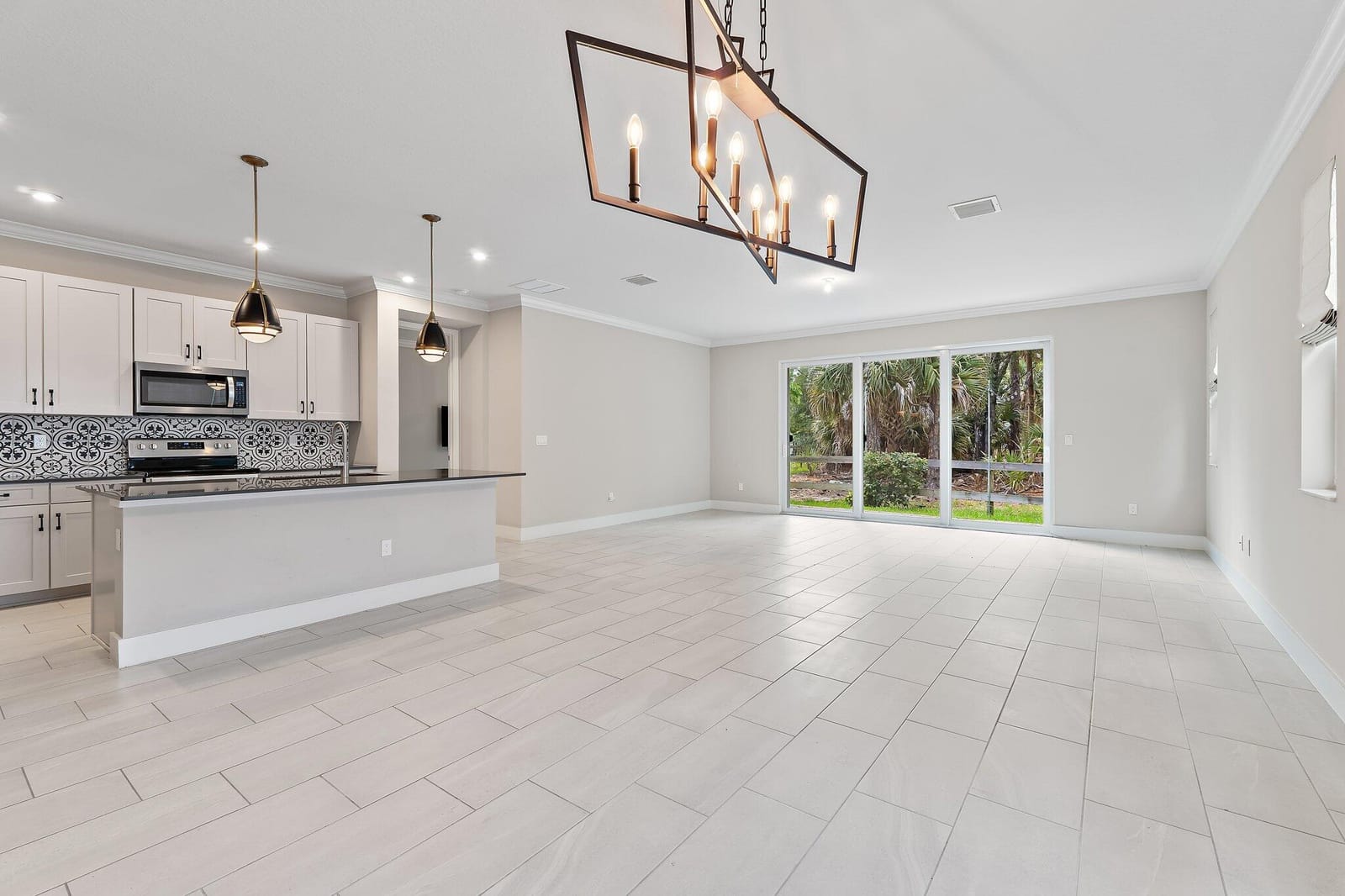 6825 Pointe Of Woods Drive — photo 11
