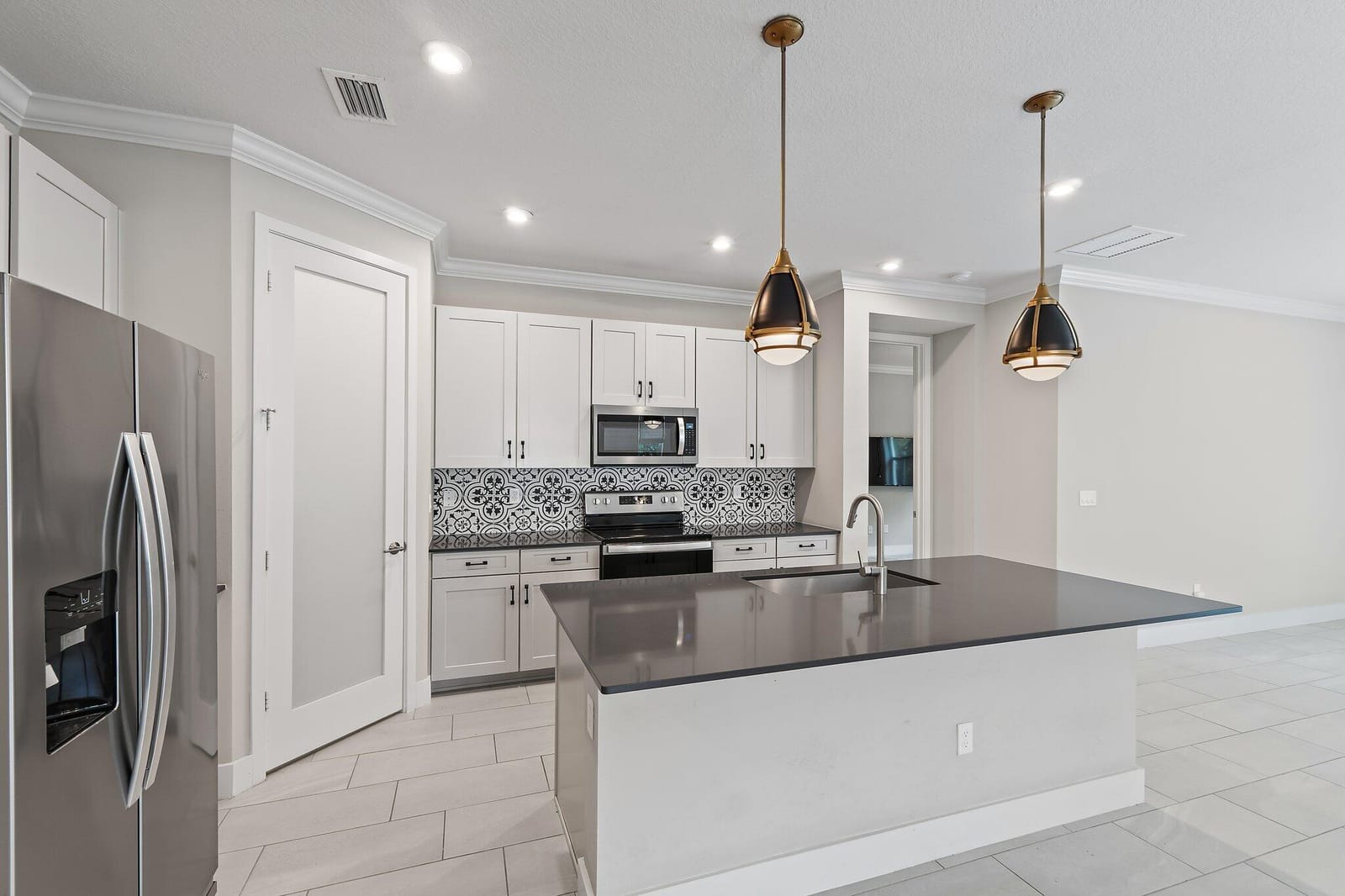 6825 Pointe Of Woods Drive — photo 6